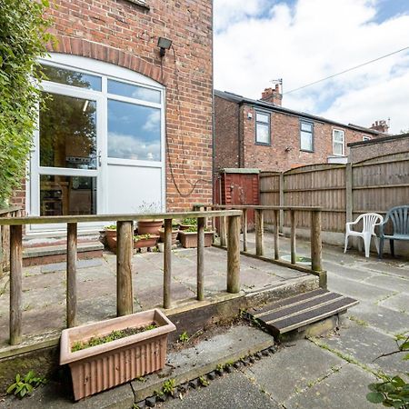 Guestready - Enchanting Life In Gorse Hill Manchester Buitenkant foto
