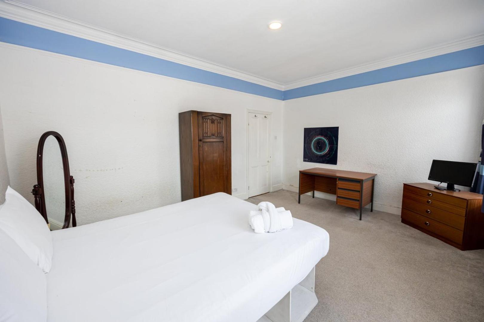 Guestready - Enchanting Life In Gorse Hill Manchester Buitenkant foto