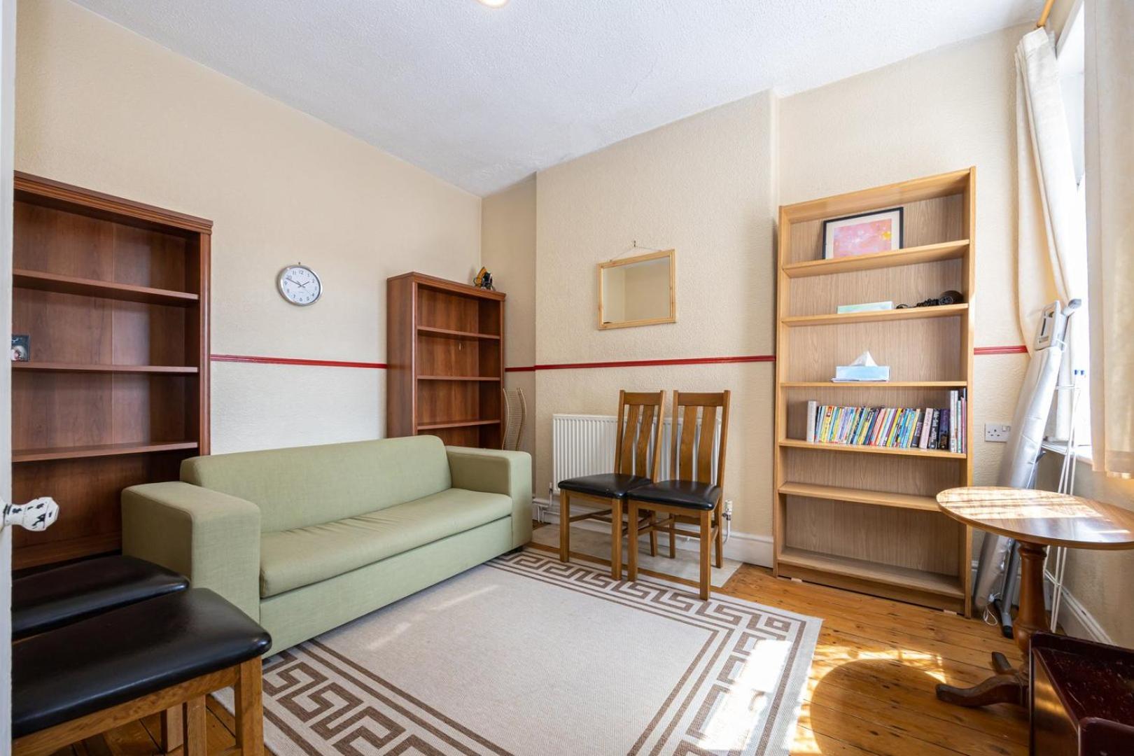 Guestready - Enchanting Life In Gorse Hill Manchester Buitenkant foto