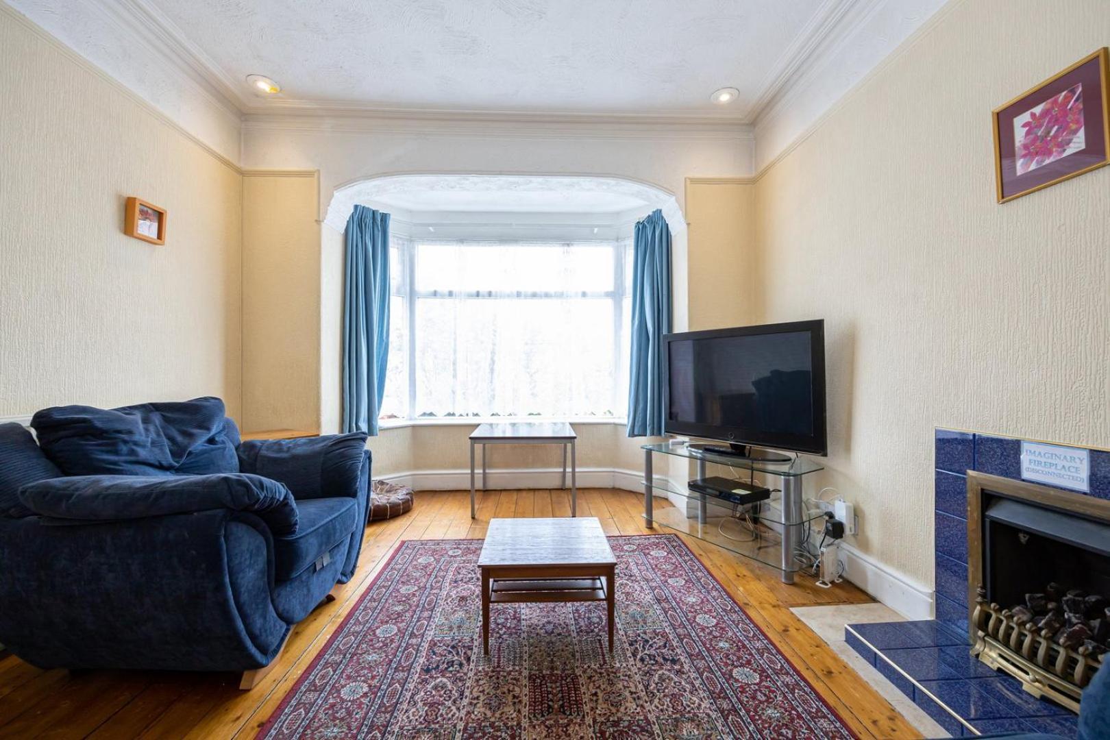 Guestready - Enchanting Life In Gorse Hill Manchester Buitenkant foto