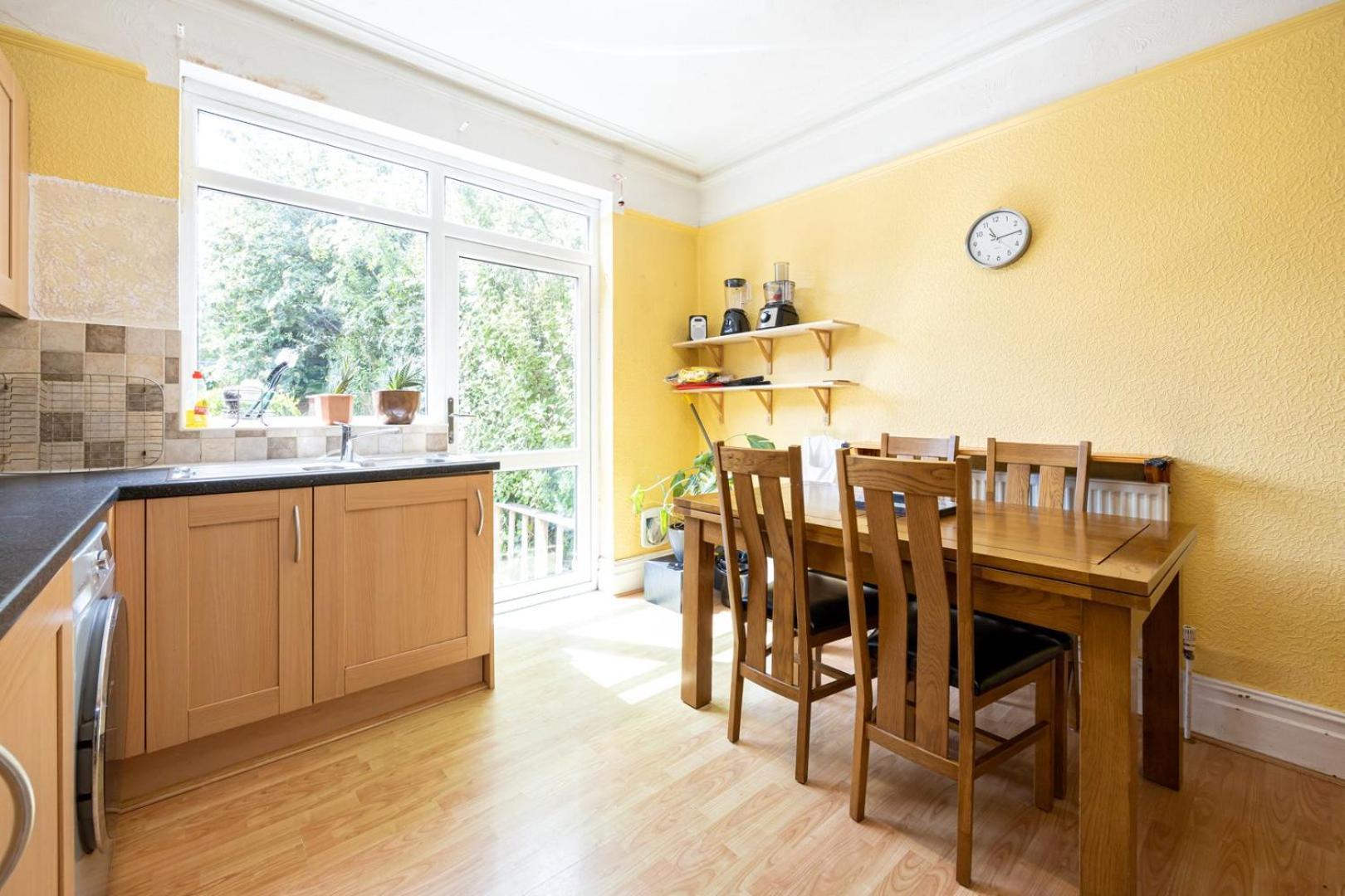 Guestready - Enchanting Life In Gorse Hill Manchester Buitenkant foto