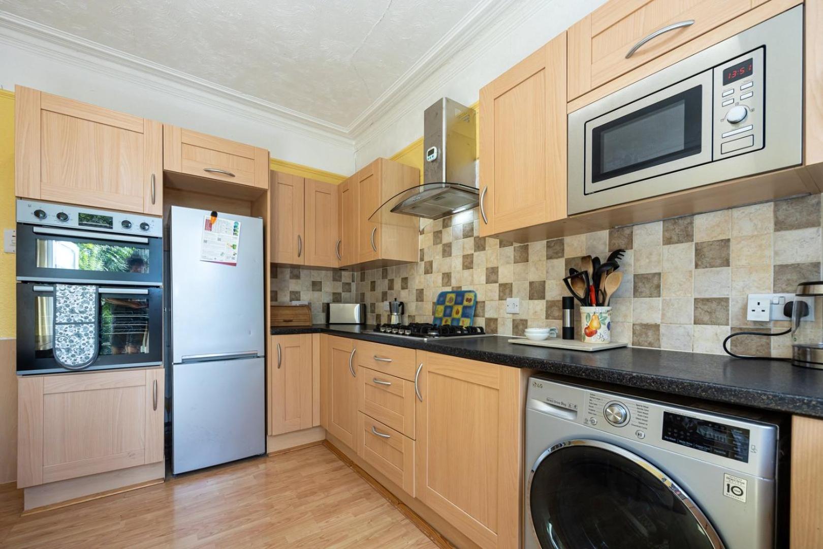 Guestready - Enchanting Life In Gorse Hill Manchester Buitenkant foto